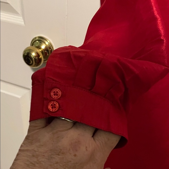 Crown & Ivy Red Blouse - Picture 4 of 6